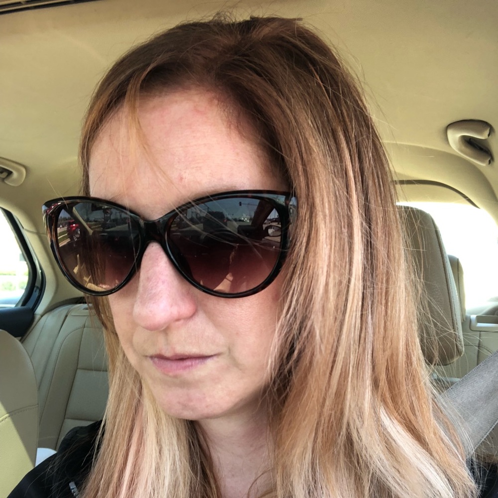 Meet your Posher, Tiffany